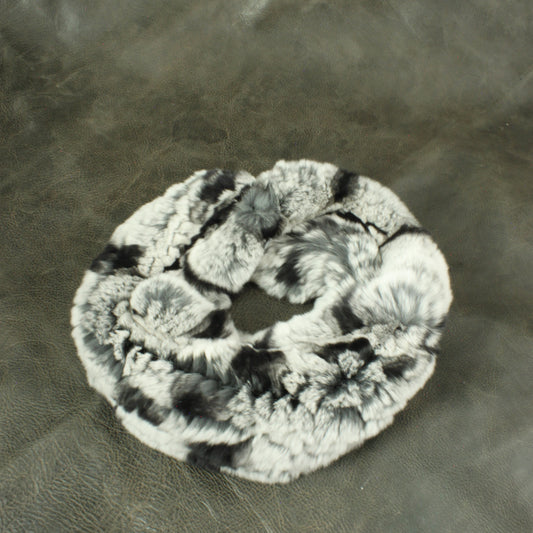 HB-152 in Black/White