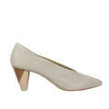 James in Rock Perla taupe heels